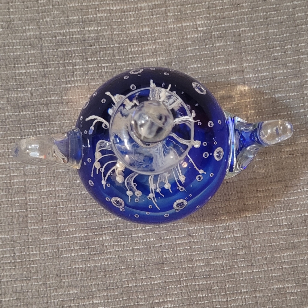Dynasty Gallery Heirloom Collection Teapot Blue Firework & Bubbles Paperweight - Picture 4 of 5